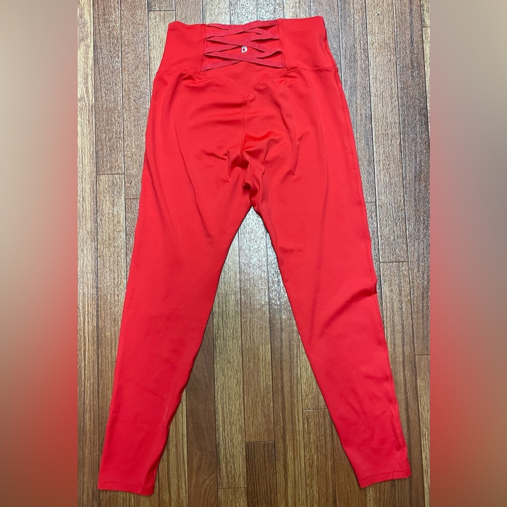 💕BuffBunny Amor Legging in the color Salsa Red - Picture 4 of 16
